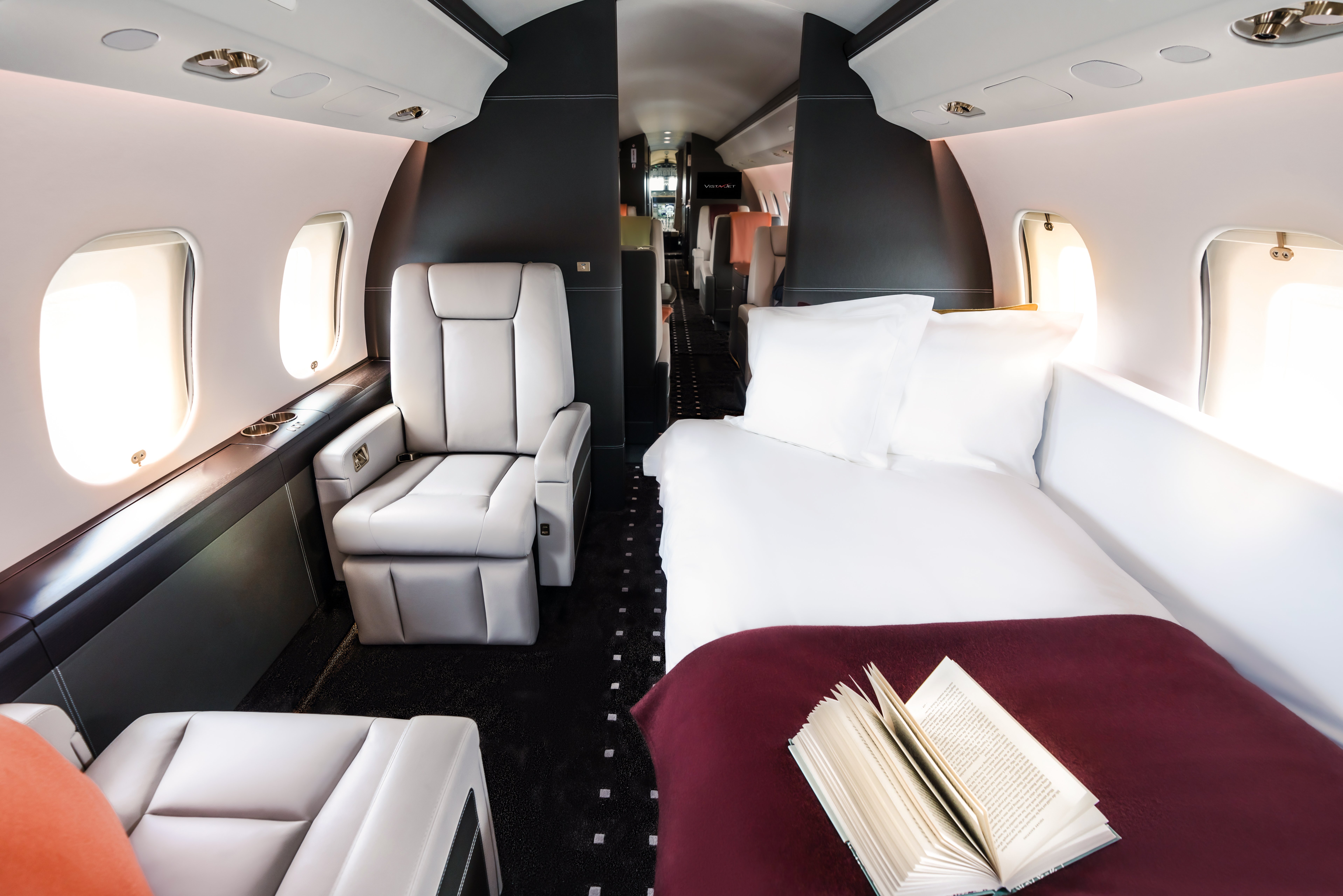 Bombardier Global 5000 interior